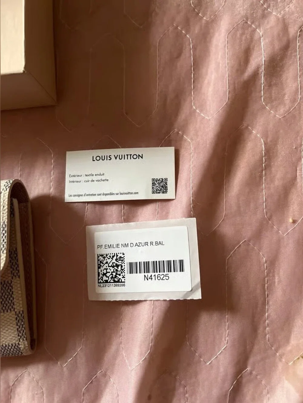 Louis Vuitton Damier Azur Checkered Canvas Wallet in White and Light Gray - Picture 10 of 10
